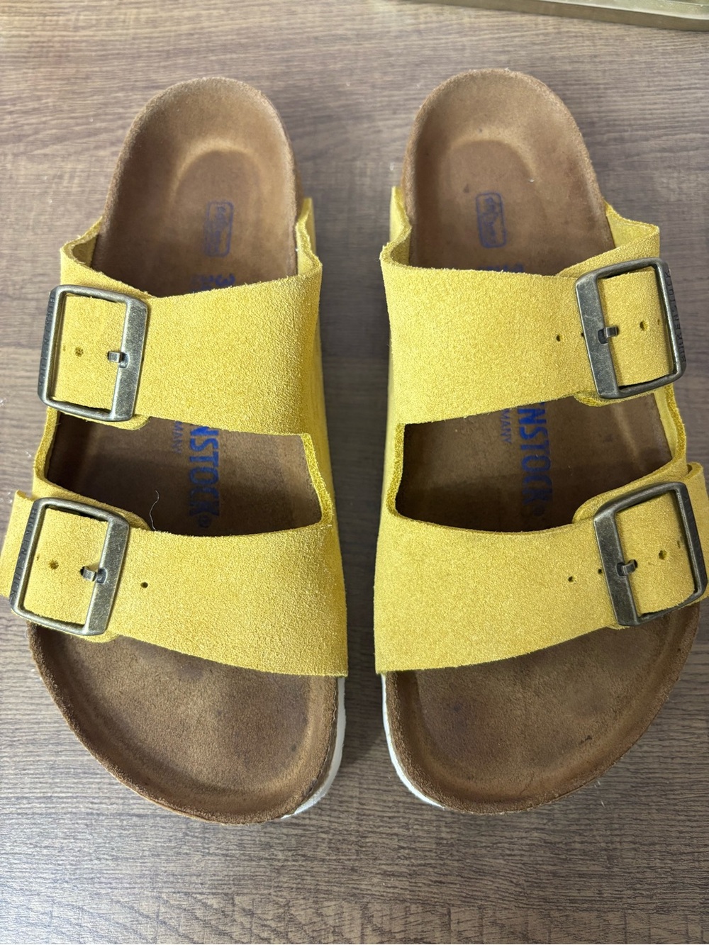 Birkenstock Arizona Ochre Suede Leather Soft Footbed Size US7 EU37